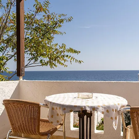 Akrotiri Apartments Makry Gialos  Exterior photo
