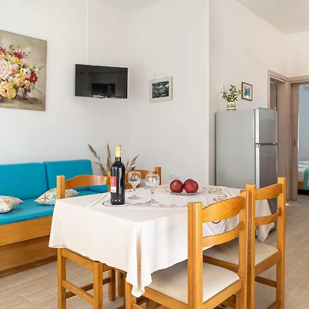 Akrotiri Apartments Makry Gialos  Exterior photo